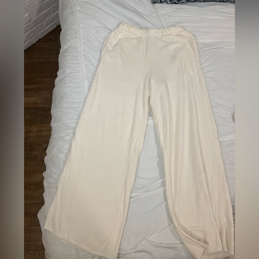 Cream Straight Leg Sweatpants